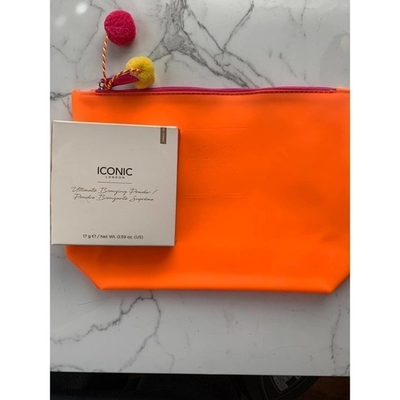 Iconic London Ultimate Bronzing Powder (Warm Bronze) - Picture 2 of 8